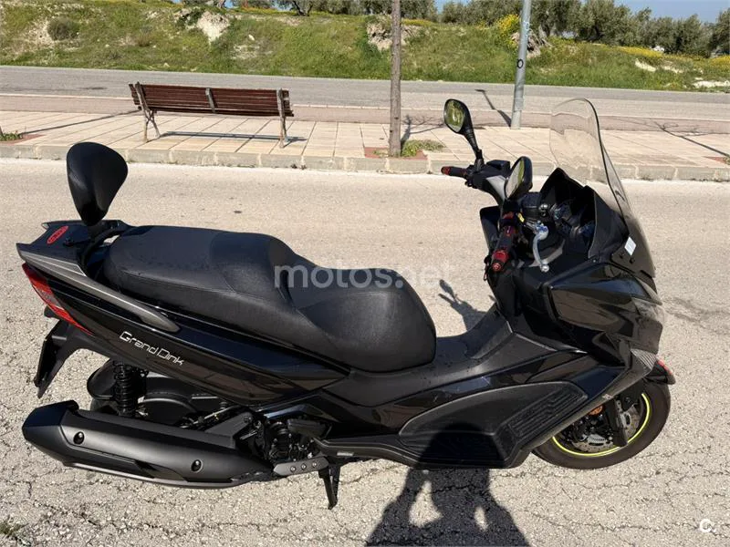 Kymco Grand Dink 300 – Vista 3