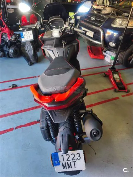Aprilia SR GT 125 – Vista 3