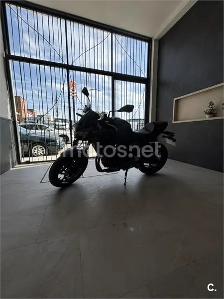 Kawasaki Z 650 – Vista 11