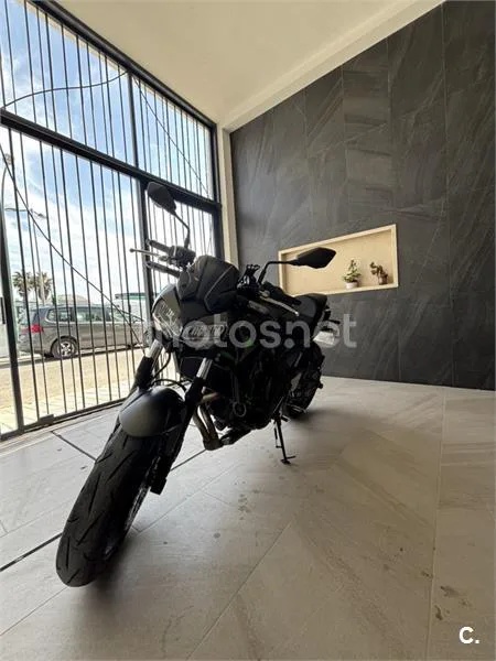 Kawasaki Z 650 – Vista 5