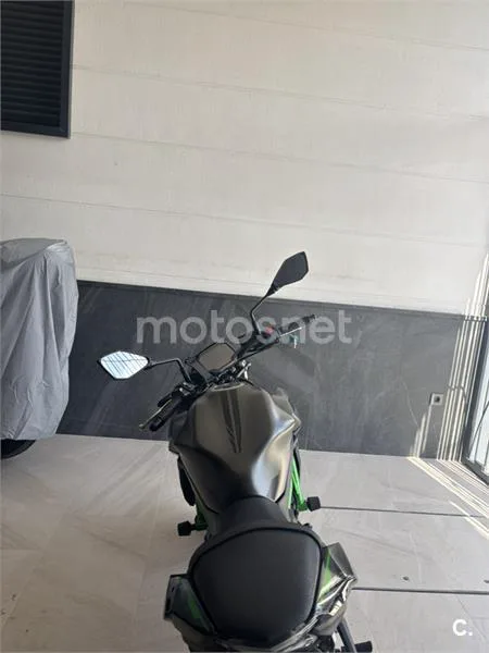 Kawasaki Z 650 – Vista 7