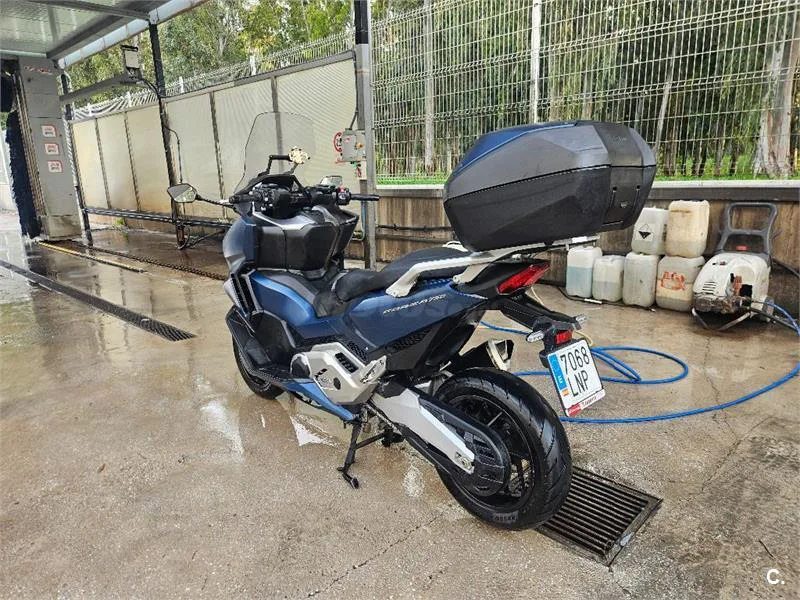 Honda Forza 750 – Vista 7
