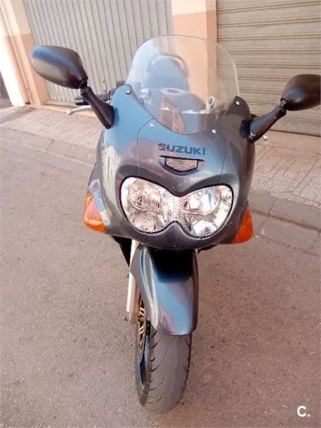 Suzuki GSX 750 F – Vista 4