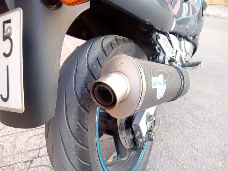 Suzuki GSX 750 F – Vista 5