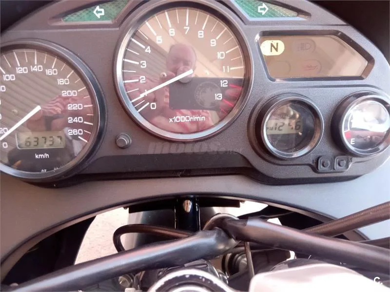 Suzuki GSX 750 F – Vista 6