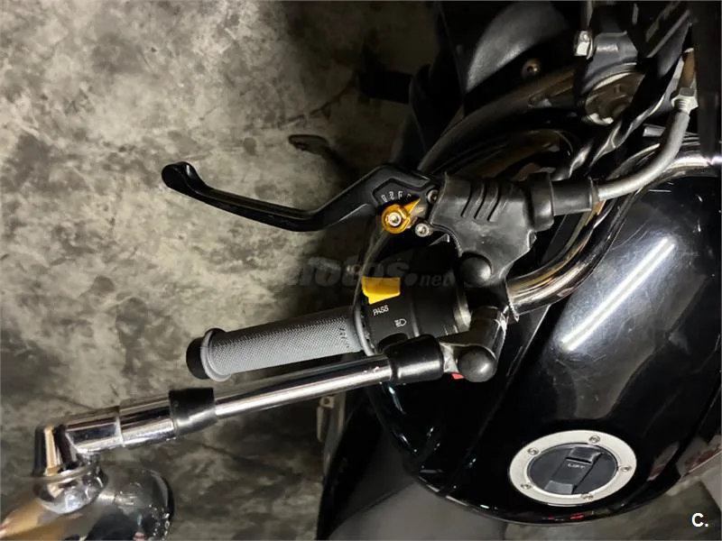 Suzuki Gladius 650 – Vista 8