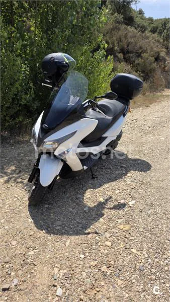 Kymco Grand Dink 125 – Vista 4