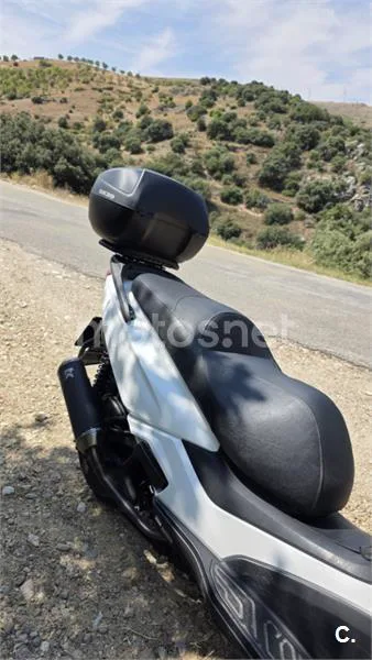 Kymco Grand Dink 125 – Vista 5