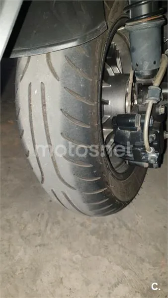 Kymco Grand Dink 125 – Vista 6