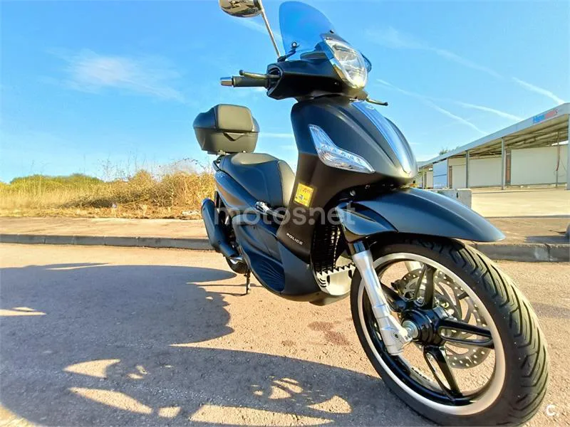 Piaggio Beverly – Vista 4
