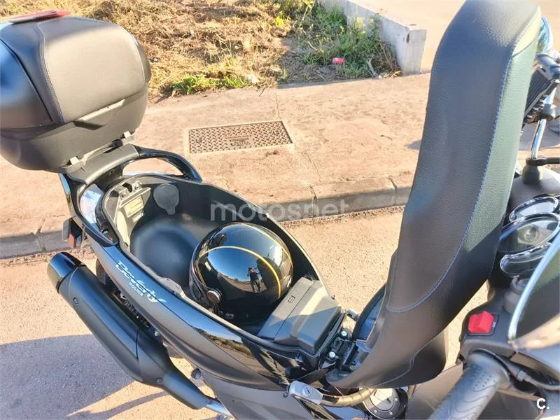 Piaggio Beverly – Vista 8