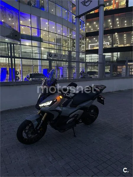 Honda X-ADV – Vista 3