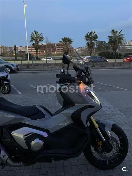 Honda X-ADV – Vista 4