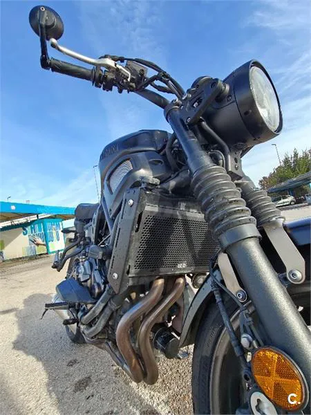 Yamaha XSR700 – Vista 3