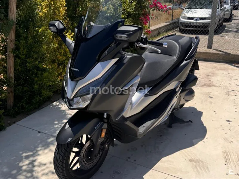 Honda Forza – Vista 12