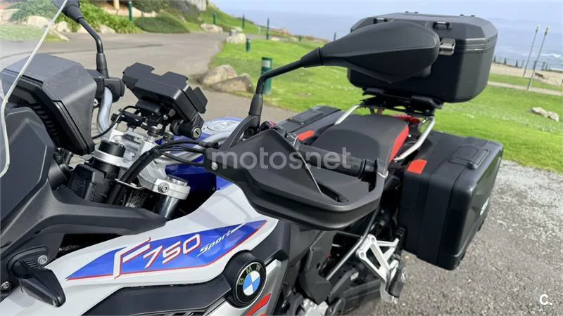 BMW F 750 – Vista 4