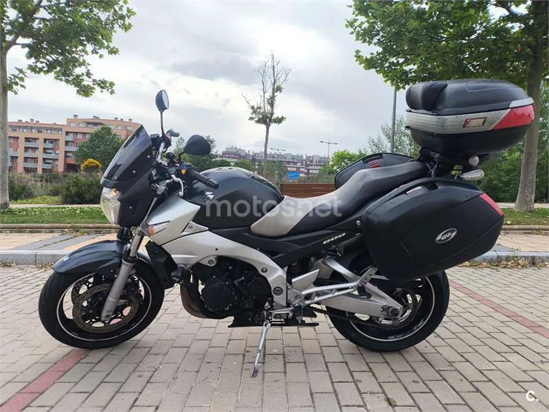 Suzuki GSR 600 – Vista 3