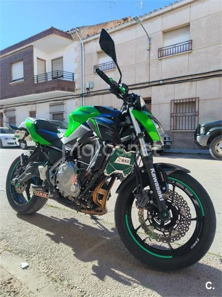 Kawasaki Z650 – Vista 2