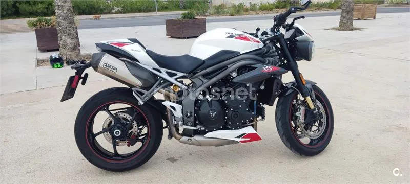 Triumph Speed Triple – Vista 4