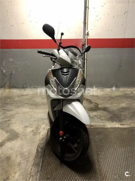 Honda SCOOPY SH300i Sport – Vista 2