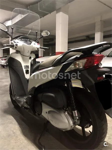 Honda SCOOPY SH300i Sport – Vista 4