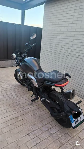 Voge 525 ACX – Vista 4