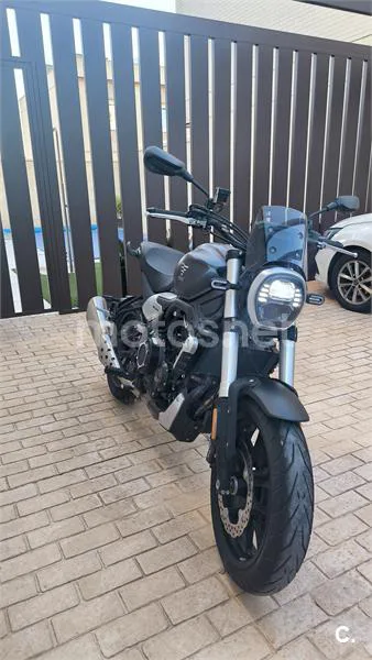 Voge 525 ACX – Vista 9