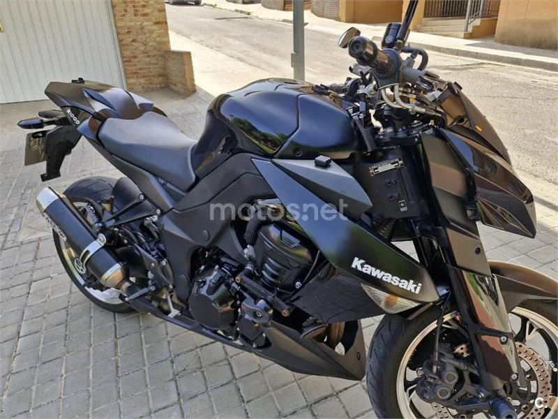 Kawasaki Z 1000 – Vista 13