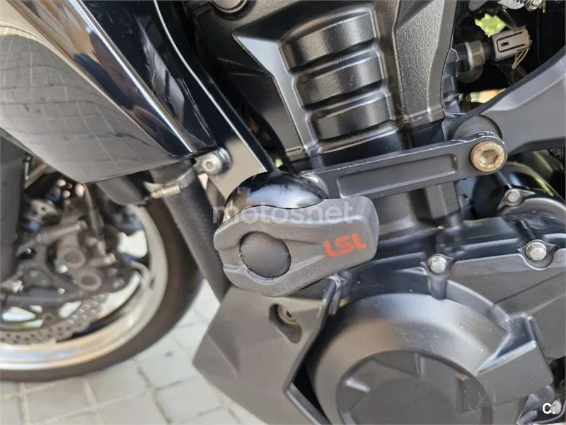 Kawasaki Z 1000 – Vista 6