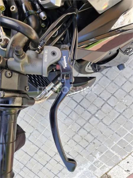 Kawasaki Z 1000 – Vista 8