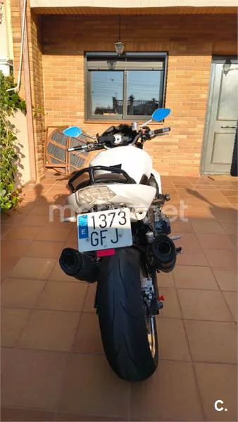 Kawasaki Z 1000 – Vista 6