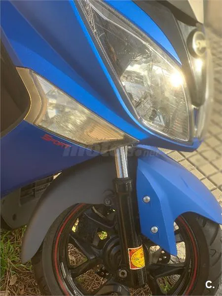 SYM Joymax 125 – Vista 3