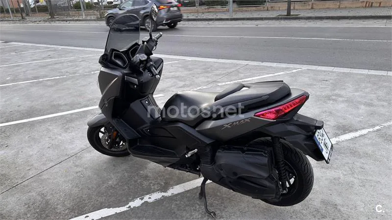 Yamaha XMAX 400 – Vista 4