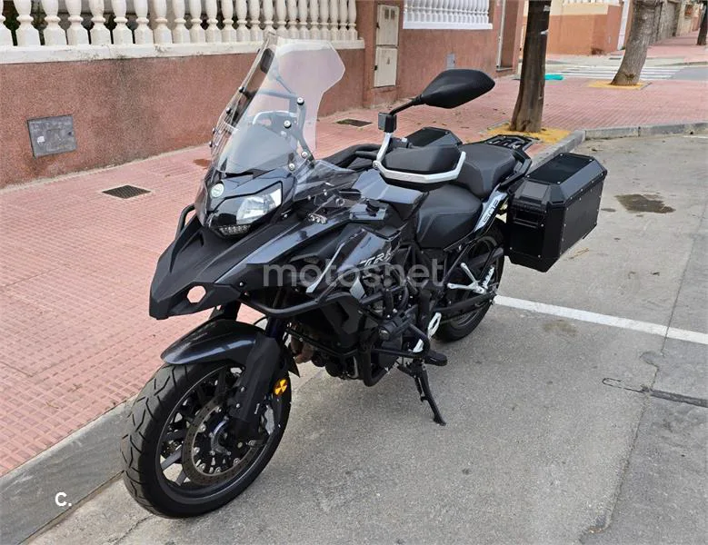 Benelli TRK 502 – Vista 3