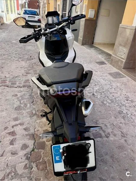 Honda X-ADV – Vista 7