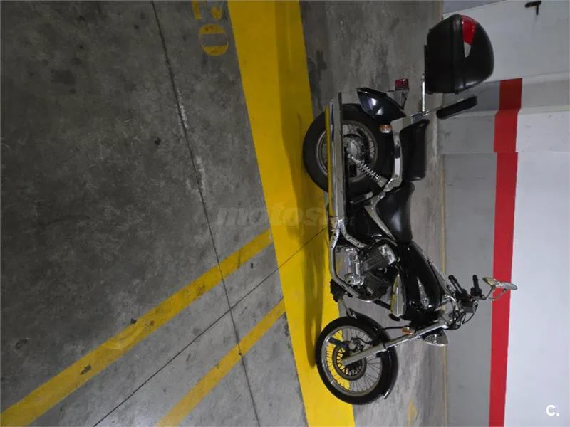 Suzuki Intruder 250 – Vista 2