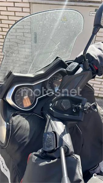 Yamaha XMAX 125 – Vista 11