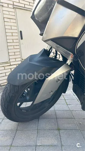 Yamaha XMAX 125 – Vista 8