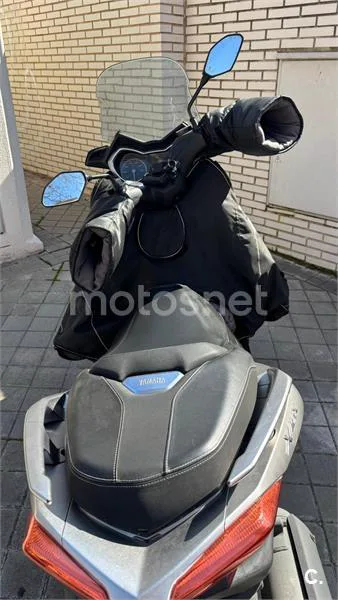 Yamaha XMAX 125 – Vista 10