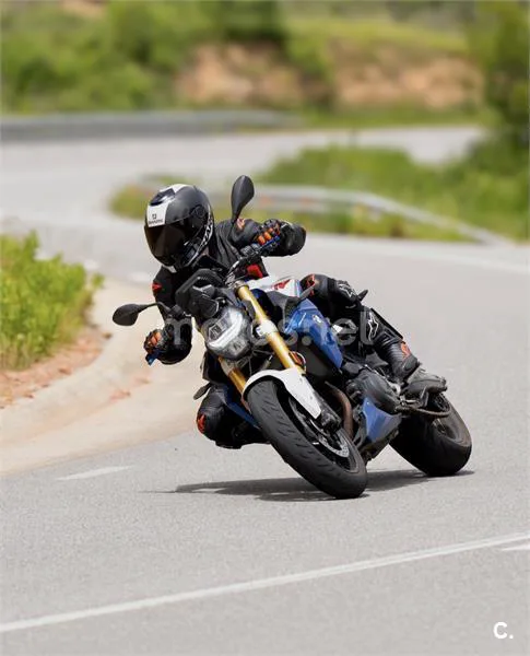 BMW F 900 R – Vista 2