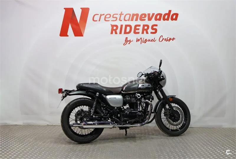 Kawasaki W800 – Vista 11