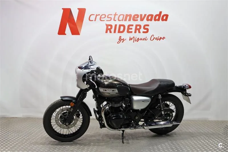 Kawasaki W800 – Vista 4