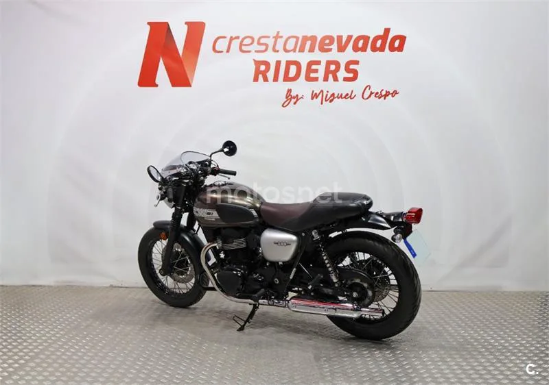 Kawasaki W800 – Vista 10