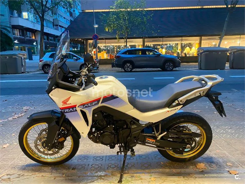 Honda XL 750 Transalp – Vista 7