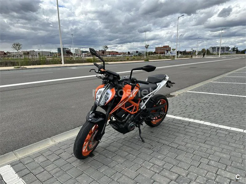 KTM 390 – Vista 4