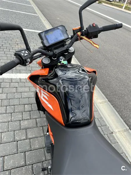 KTM 390 – Vista 8