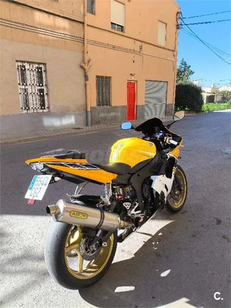 Yamaha R6 – Vista 4
