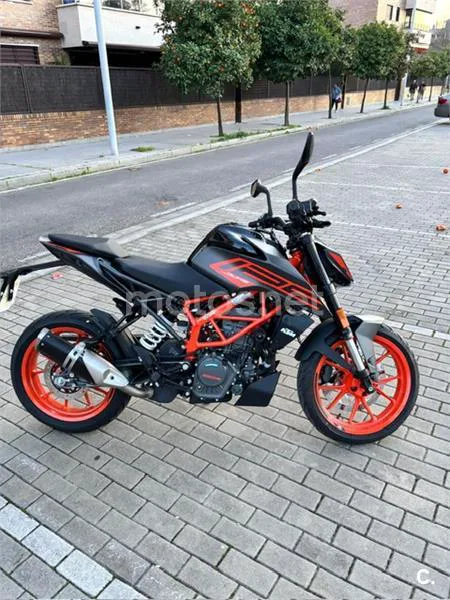 KTM 125 – Vista 3