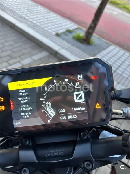 KTM 125 – Vista 5