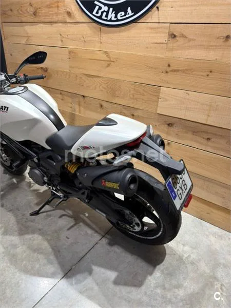 Ducati Monster 696 – Vista 12